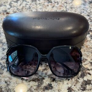 Micheal Kores women’s sunglasses